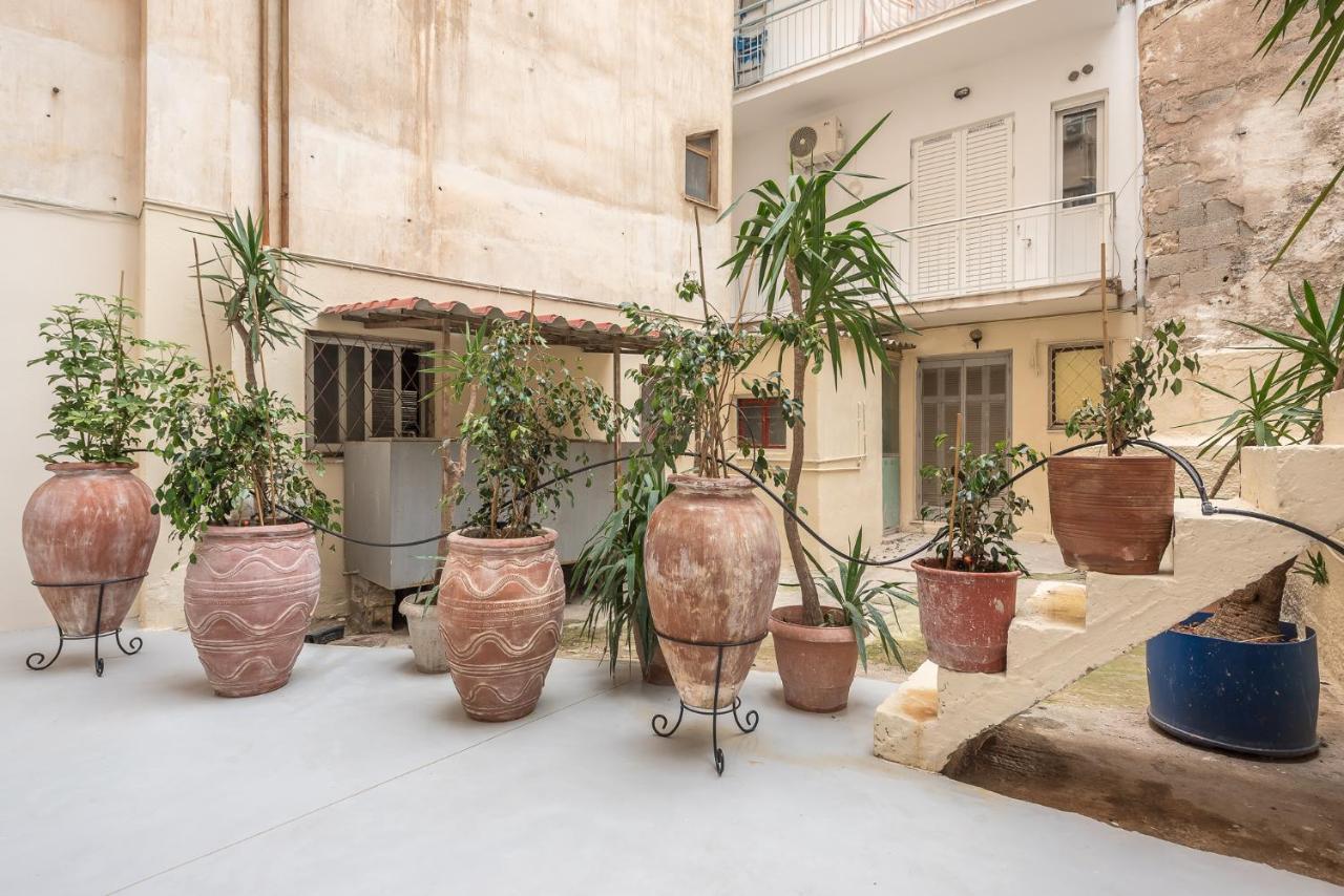 The Courtyard Oasis Apartment Athens Exterior photo